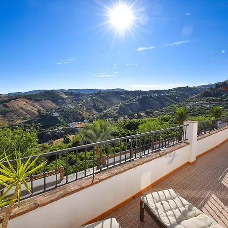 La Fuente Apt 4, Frigiliana Amazing 3 Bedroom 2 Bthroom Family Apartment With Views, Padel Court And 2 Pools Hansonholiday Rentals Exterior photo