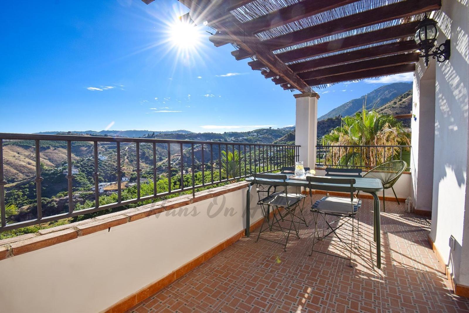 La Fuente 4, Amazing 3 Bedroom 2 Bthroom Family With Views, Padel Court And 2 Pools Hansonholiday