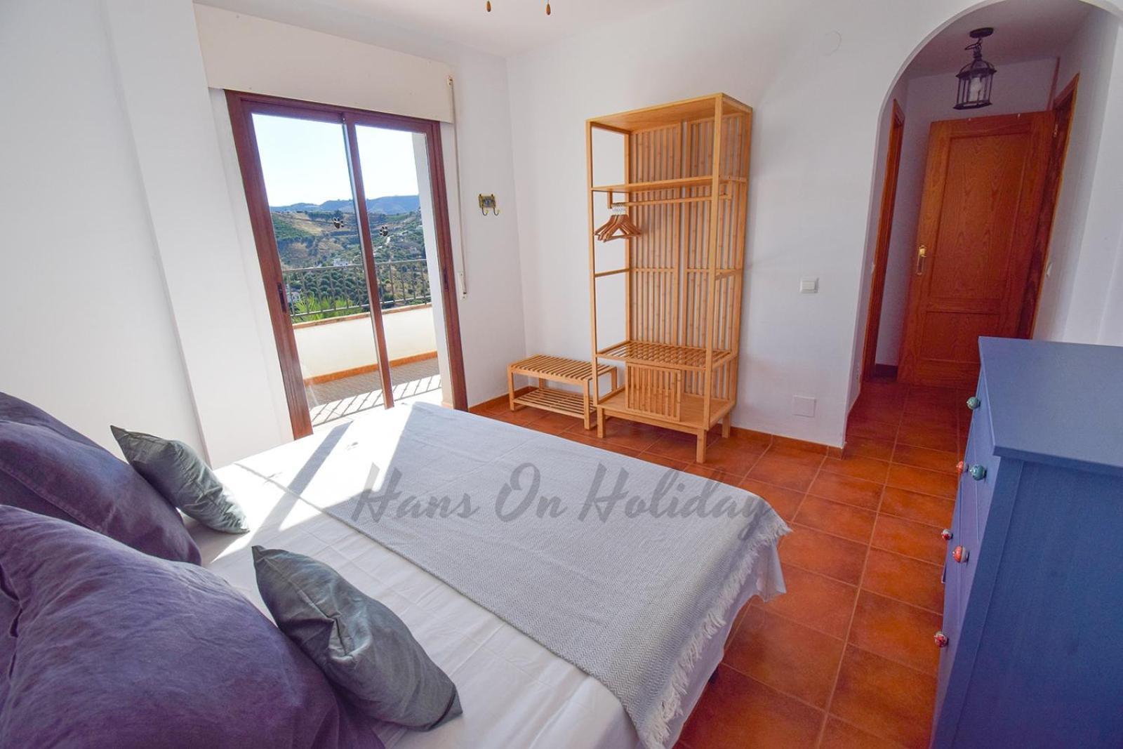 La Fuente 4, Amazing 3 Bedroom 2 Bthroom Family With Views, Padel Court And 2 Pools Hansonholiday