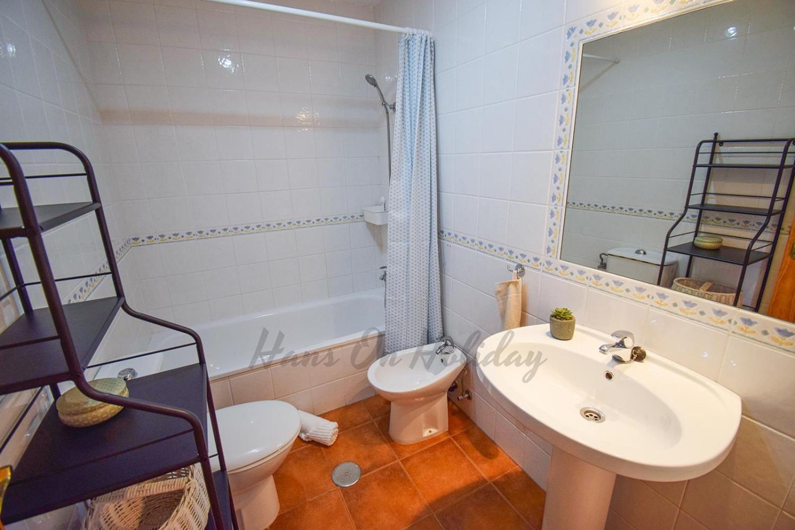 Apartment La Fuente 4, Amazing 3 Bedroom 2 Bthroom Family With Views, Padel Court And 2 Pools Hansonholiday