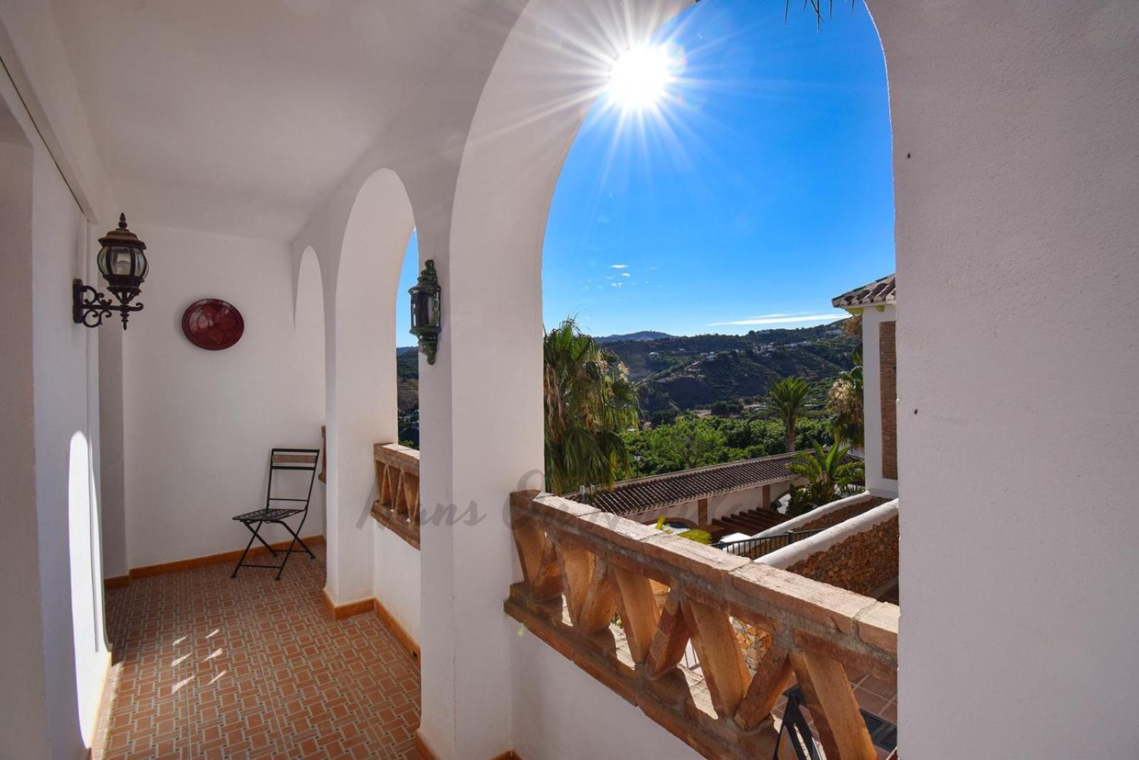 La Fuente 4, Amazing 3 Bedroom 2 Bthroom Family With Views, Padel Court And 2 Pools Hansonholiday * Frigiliana